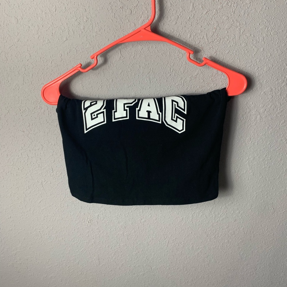 2pac black crop top